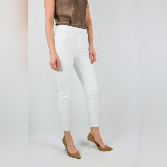 Nwt Jordan jeans - Picture 4 of 5